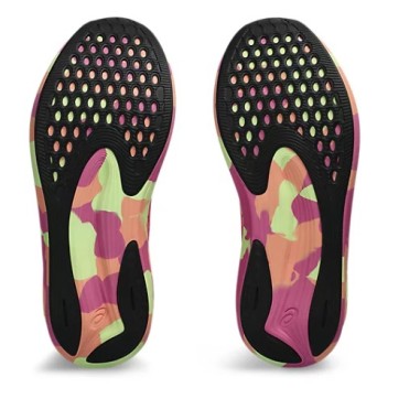 Chaussures Running ASICS Femme NOOSA...